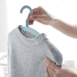 SEAMLESS HANGER ( 1 pcs )